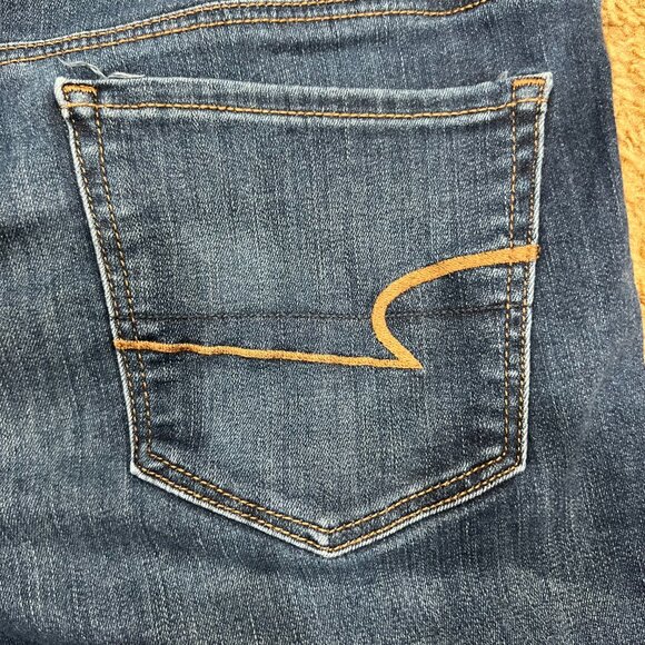 American Eagle Outfitters | Hi-Rise Shortie Short - Picture 3 of 6